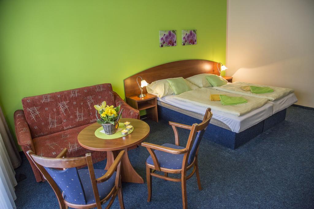 Hotel Centrum Harrachov Ngoại thất bức ảnh