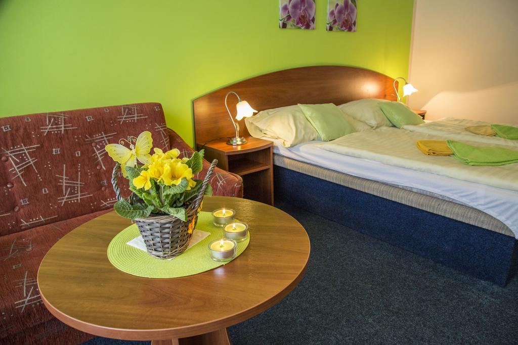 Hotel Centrum Harrachov Ngoại thất bức ảnh