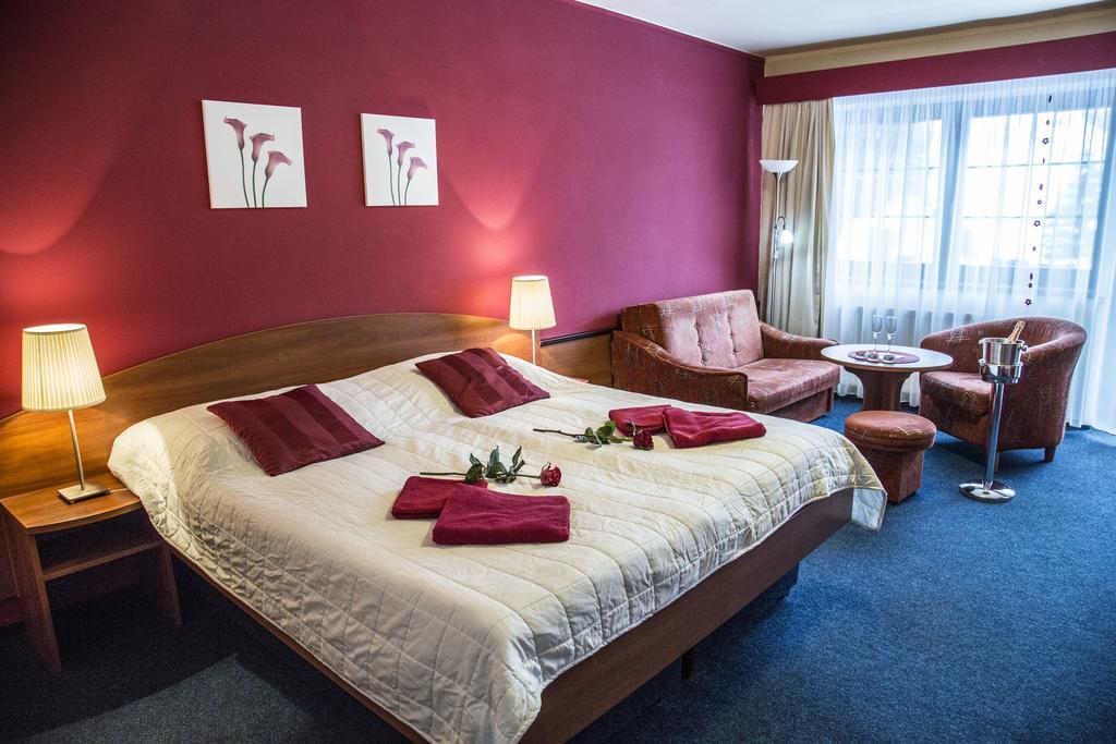 Hotel Centrum Harrachov Ngoại thất bức ảnh